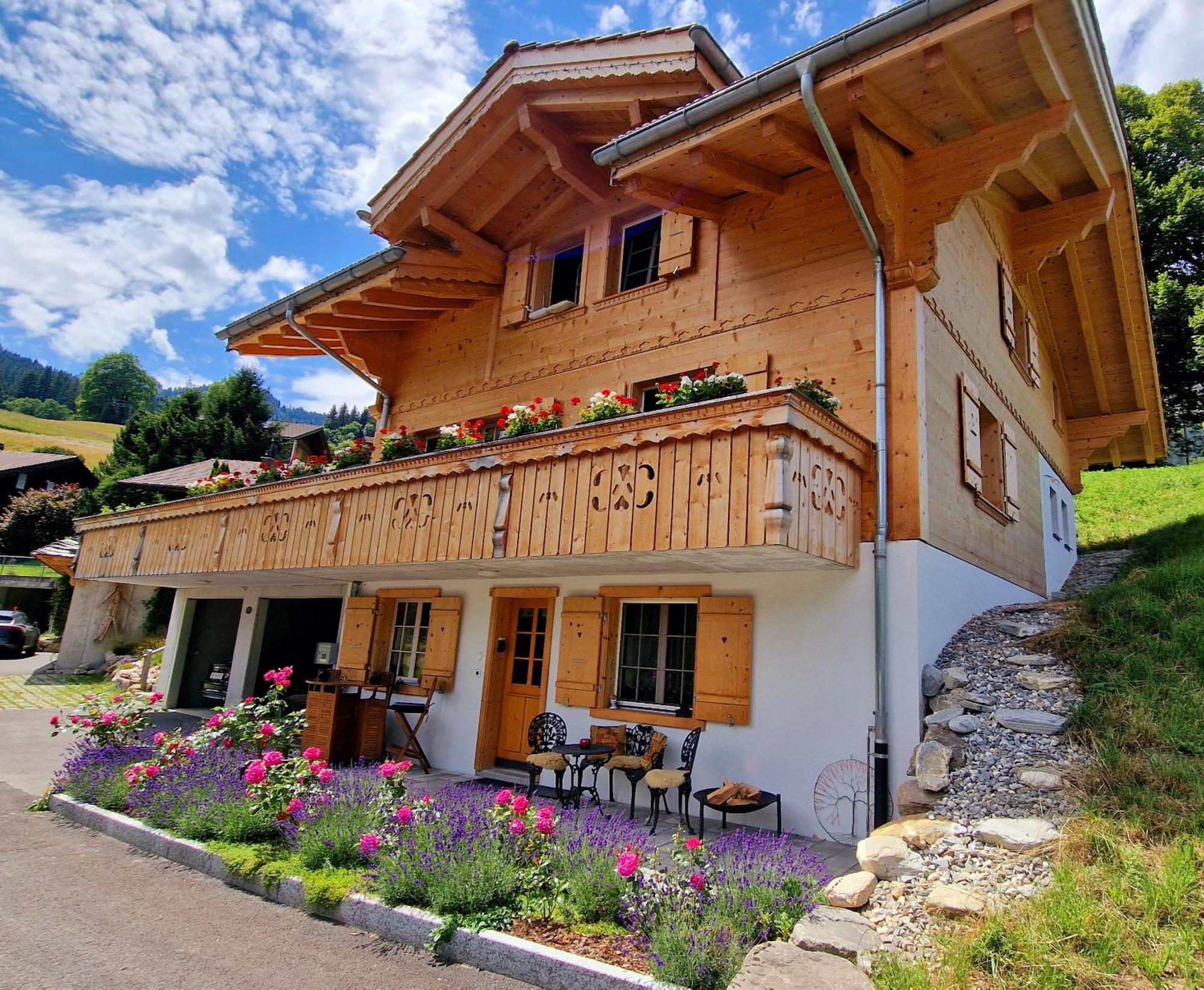 Large Deluxe Studio For 2 - Chalet Lovo Lenk Exterior foto
